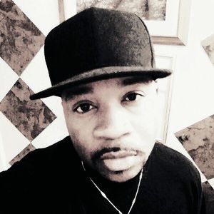 Meet your Posher, Tee